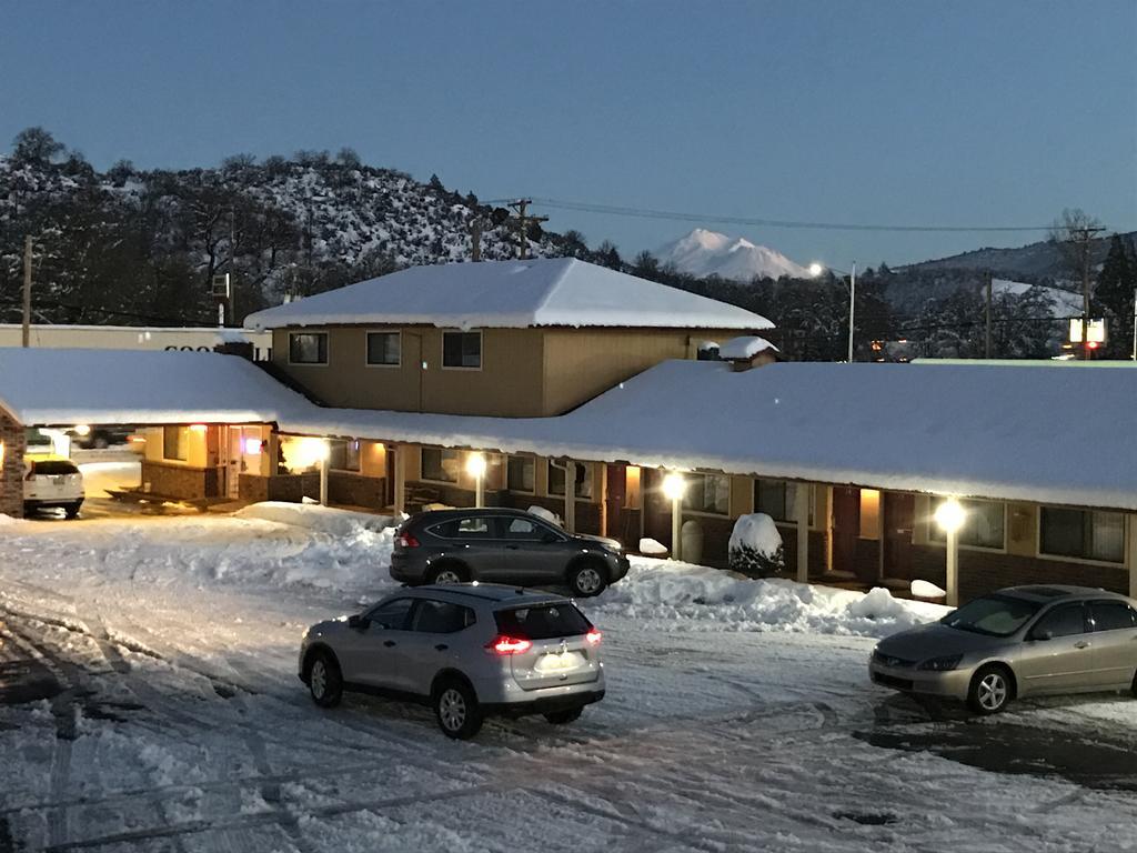 Klamath Motor Lodge Yreka Exterior foto